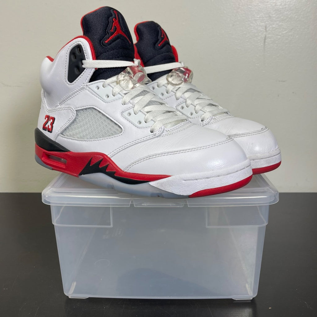 Jordan 5 Retro Fire Red Black Tongue (2025) 8 (Moderately Worn Pre-Owned)JordanWhite/Fire Red/Black - Image 1