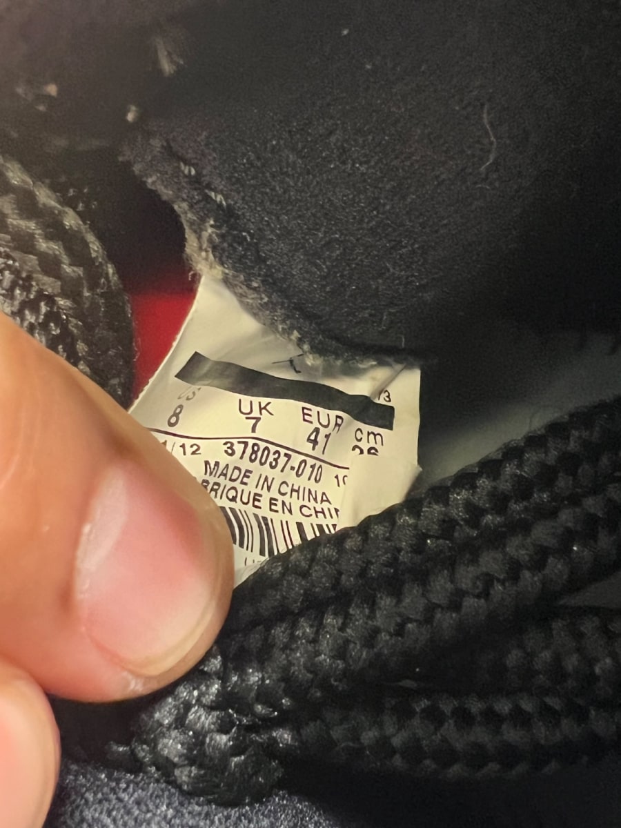 Jordan 11 Retro Playoffs (2012) 8 (Moderately Worn Pre-Owned)JordanBlack/Varsity Red-White - Image 7