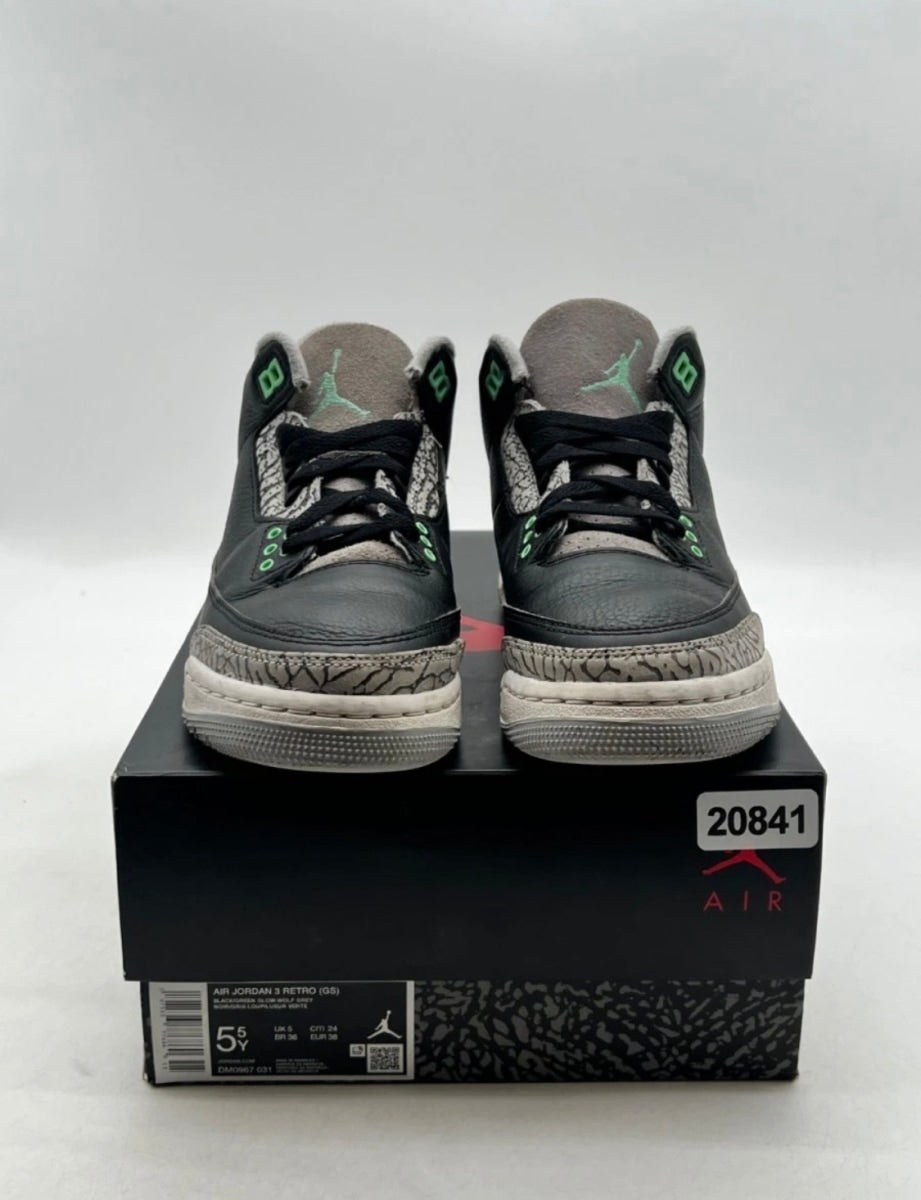 Jordan 3 Retro Green Glow (GS) 5.5Y (Moderately Worn Pre-Owned)JordanBlack/Green Glow/Wolf Grey/White - Image 4