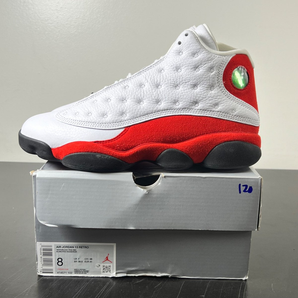 Jordan 13 Retro OG Chicago (2026) 8 (Lightly Worn Pre-Owned)JordanWhite/Black/True Red - Image 4