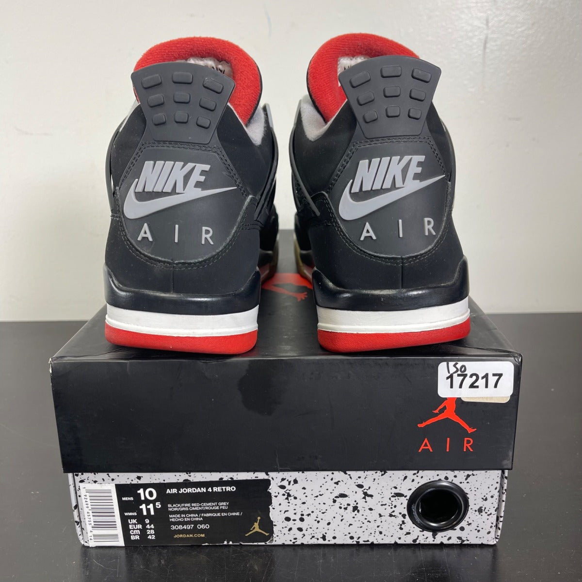 Jordan 4 Retro Bred (2019) 10 (Moderately Worn Pre-Owned)JordanBlack/Fire Red-Cement Grey-Summit White - Image 4