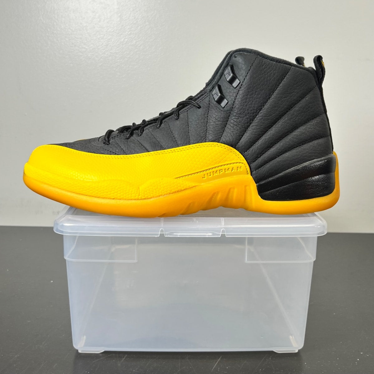 Jordan 12 Retro Black University Gold 10.5 (Lightly Worn Pre-Owned)JordanBlack/University Gold - Image 3