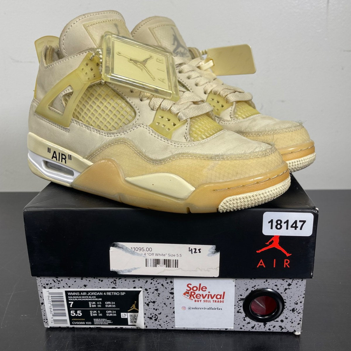 Jordan 4 Retro Off-White Sail (Women's) 7W (Moderately Worn Pre-Owned)JordanSail/Muslin-White-Black - Image 1