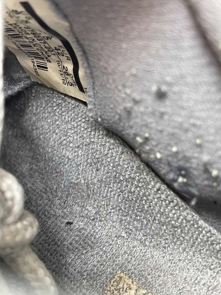 Jordan 11 Retro Cool Grey (2010) 8.5 (Heavily Worn Pre-Owned) - Image 8