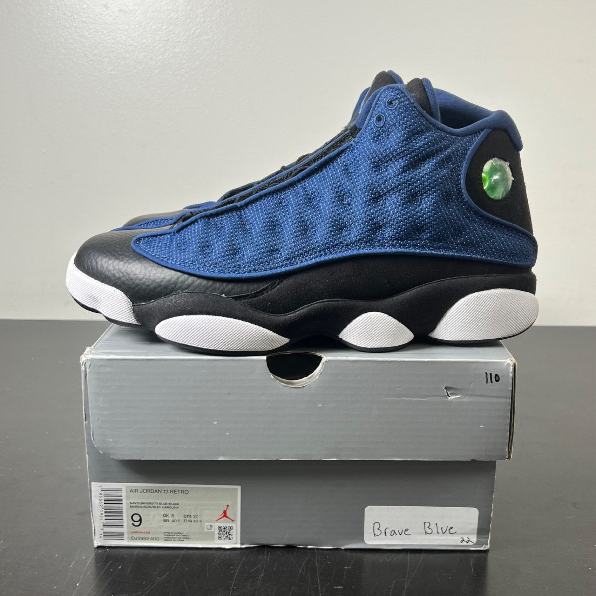 Jordan 13 Retro Brave Blue 9 (Lightly Worn Pre-Owned)JordanNavy/Black/White/University Blue - Image 3