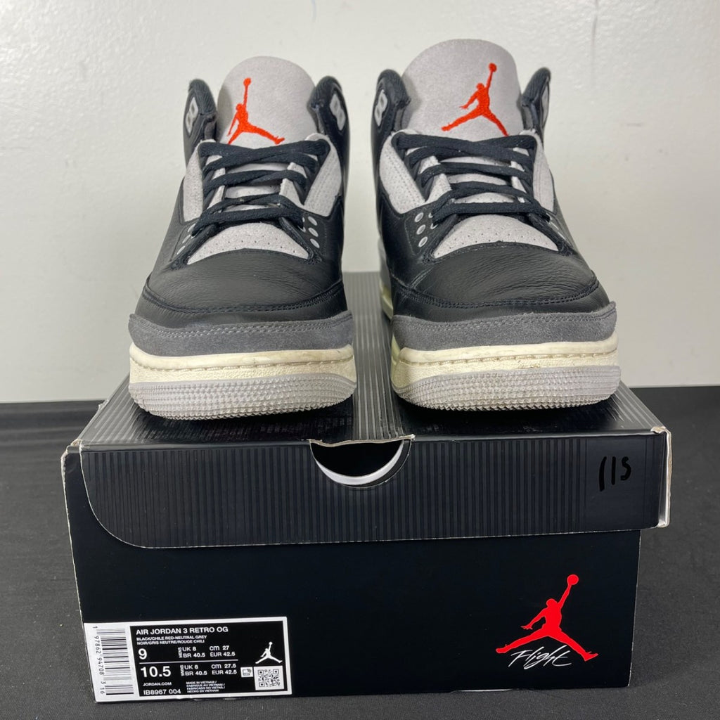 Jordan 3 Retro OG Rare Air 9 (Moderately Worn Pre-Owned)JordanBlack/Chile Red/Neutral Grey/Military Blue/Coconut Milk - Image 2
