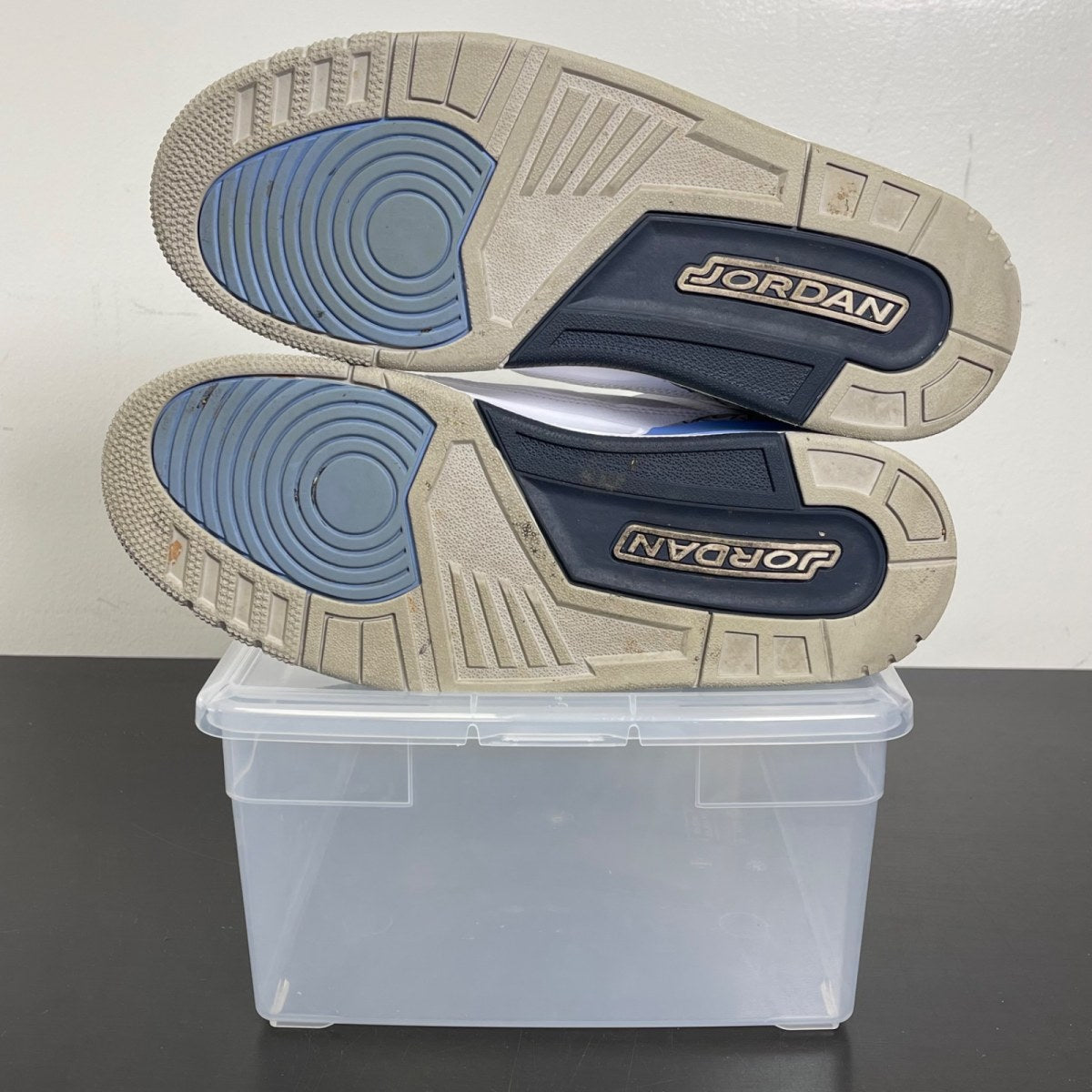 Jordan 3 Retro UNC (2020) 10.5 (Moderately Worn Pre-Owned)JordanWhite/Valor Blue-Tech Grey - Image 5