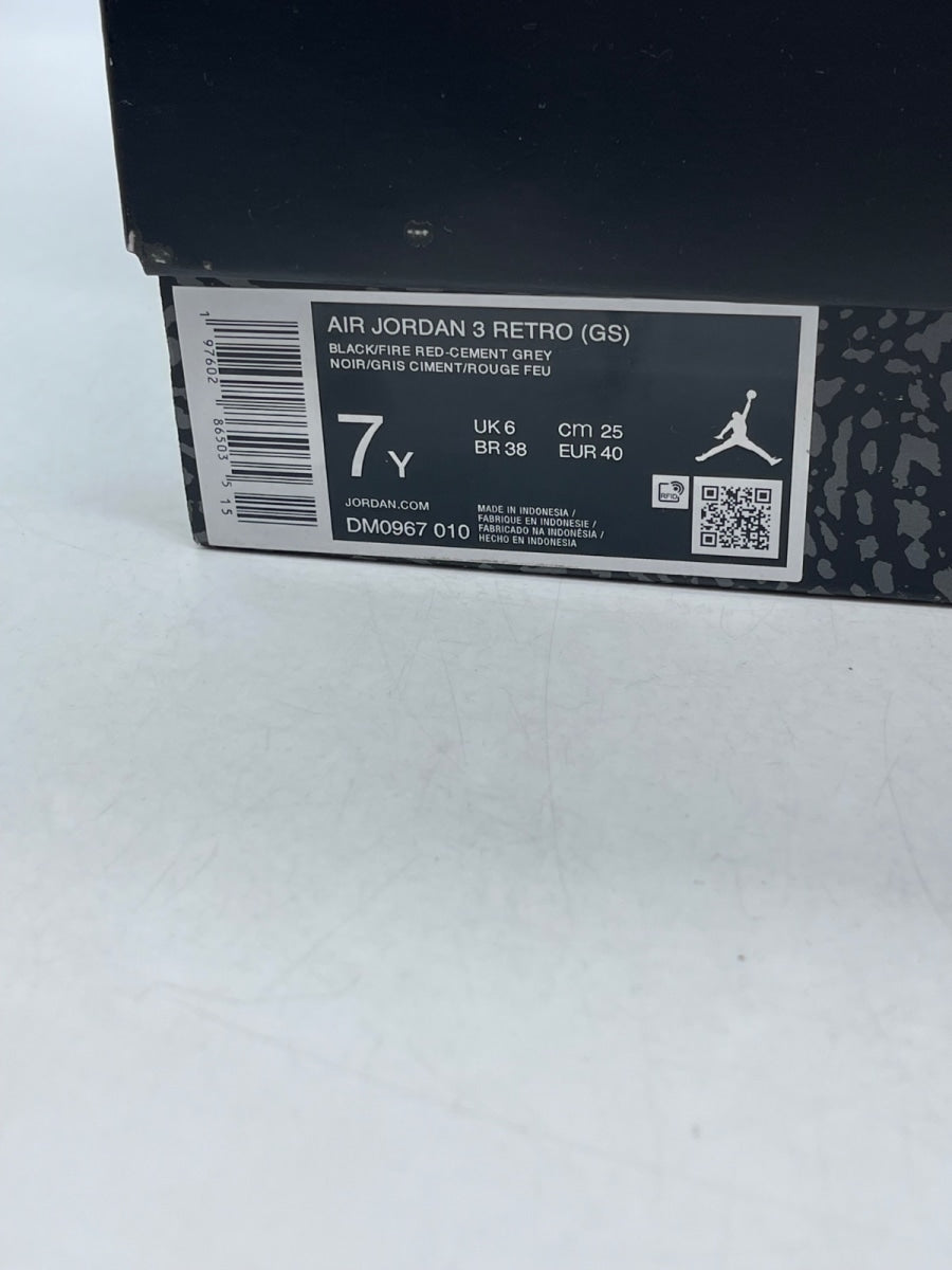 Jordan 3 Retro Black Cement (2024) (GS) 7Y (Moderately Worn Pre-Owned) - Image 9