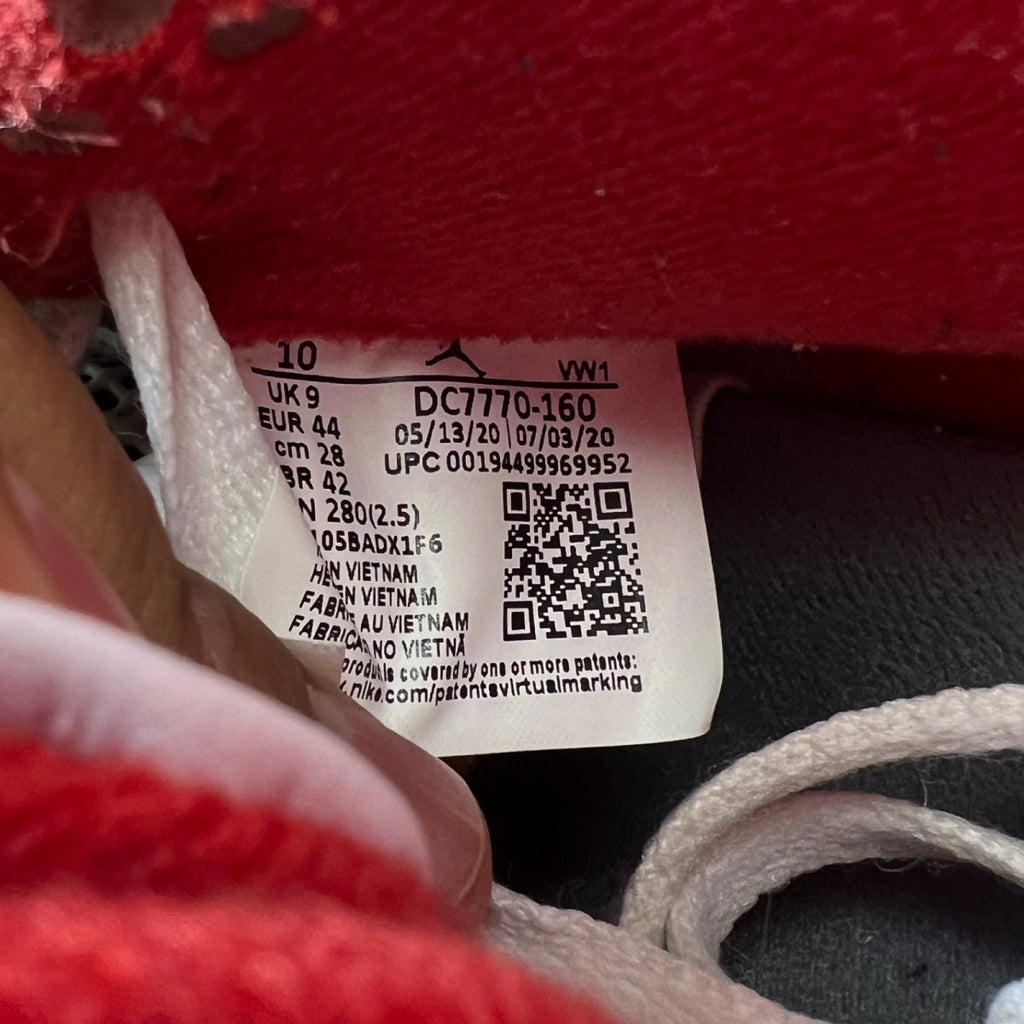 Jordan 4 Retro Fire Red (2020) 10 (Heavily Worn Pre-Owned)JordanWhite/Black-Tech Grey-Fire Red - Image 4