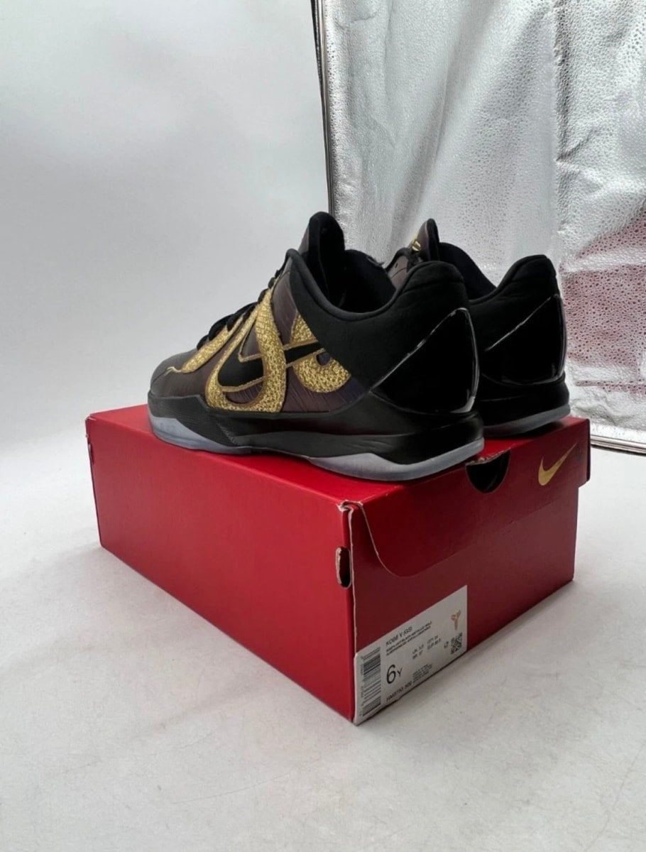 Nike Kobe 5 Year of the Mamba Eggplant (GS) 6Y (Lightly Worn Pre-Owned)NikeEggplant/Black/Metallic Gold - Image 4