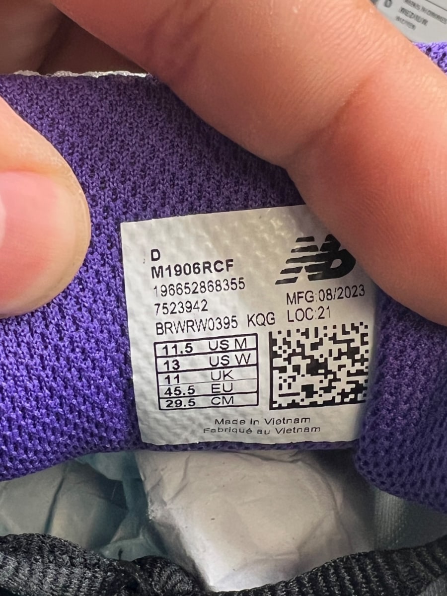 New Balance 1906R Charlotte Hornets 11.5 (Lightly Worn Pre-Owned)New BalanceOff-White/Aqua/Purple/Black - Image 9