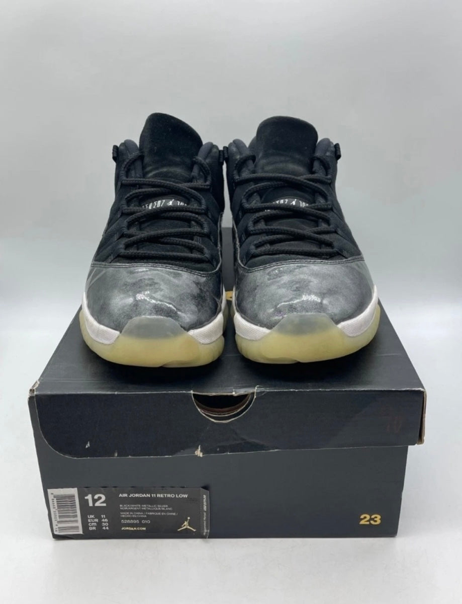 Jordan 11 Retro Low Barons 12 (Lightly Worn Pre-Owned)JordanBlack/Metallic Silver-White - Image 2
