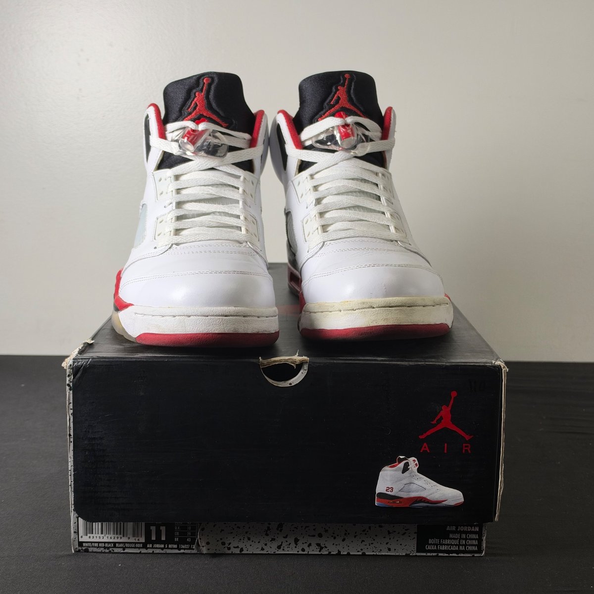 Jordan 5 Retro Fire Red Black Tongue (2013) (Size 11) - aux