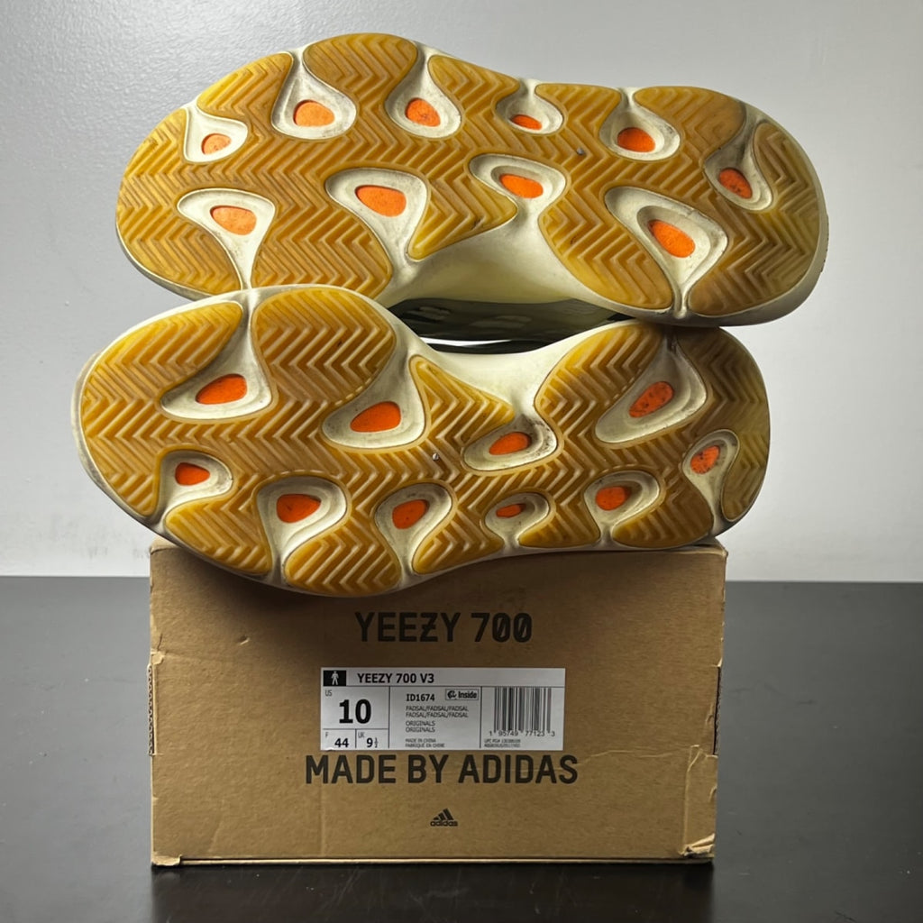 adidas Yeezy 700 V3 Fade Salt 10 (Heavily Worn Pre-Owned)adidasFade Salt/Fade Salt/Fade Salt - Image 5