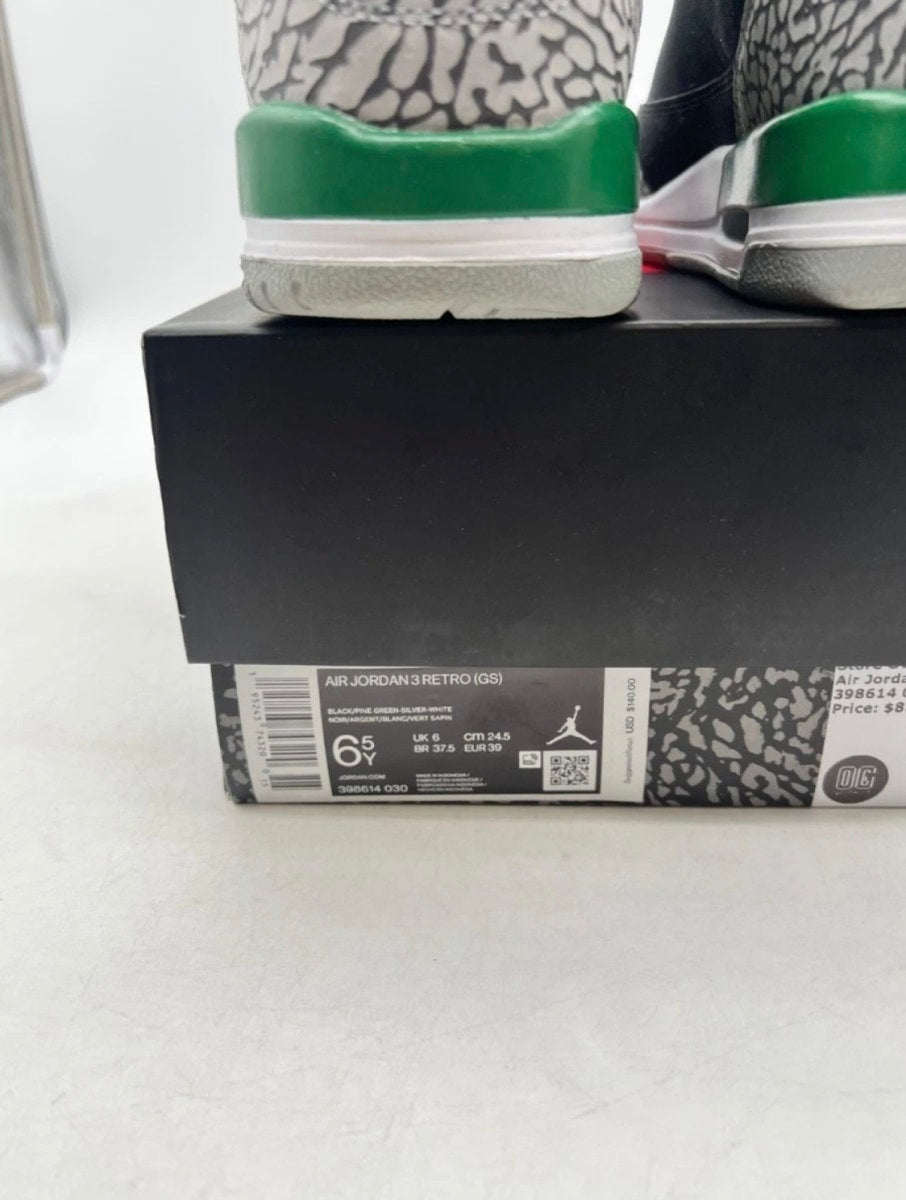 Jordan 3 Retro Pine Green (GS) 6.5Y (Lightly Worn Pre-Owned)JordanBlack/Silver/White/Pine Green - Image 6