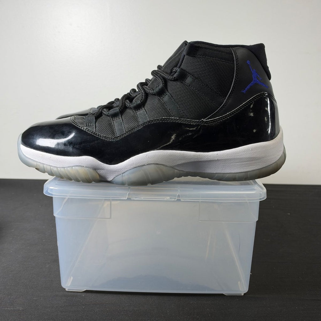 Jordan 11 Retro Space Jam (2016) (Size 12) - aux