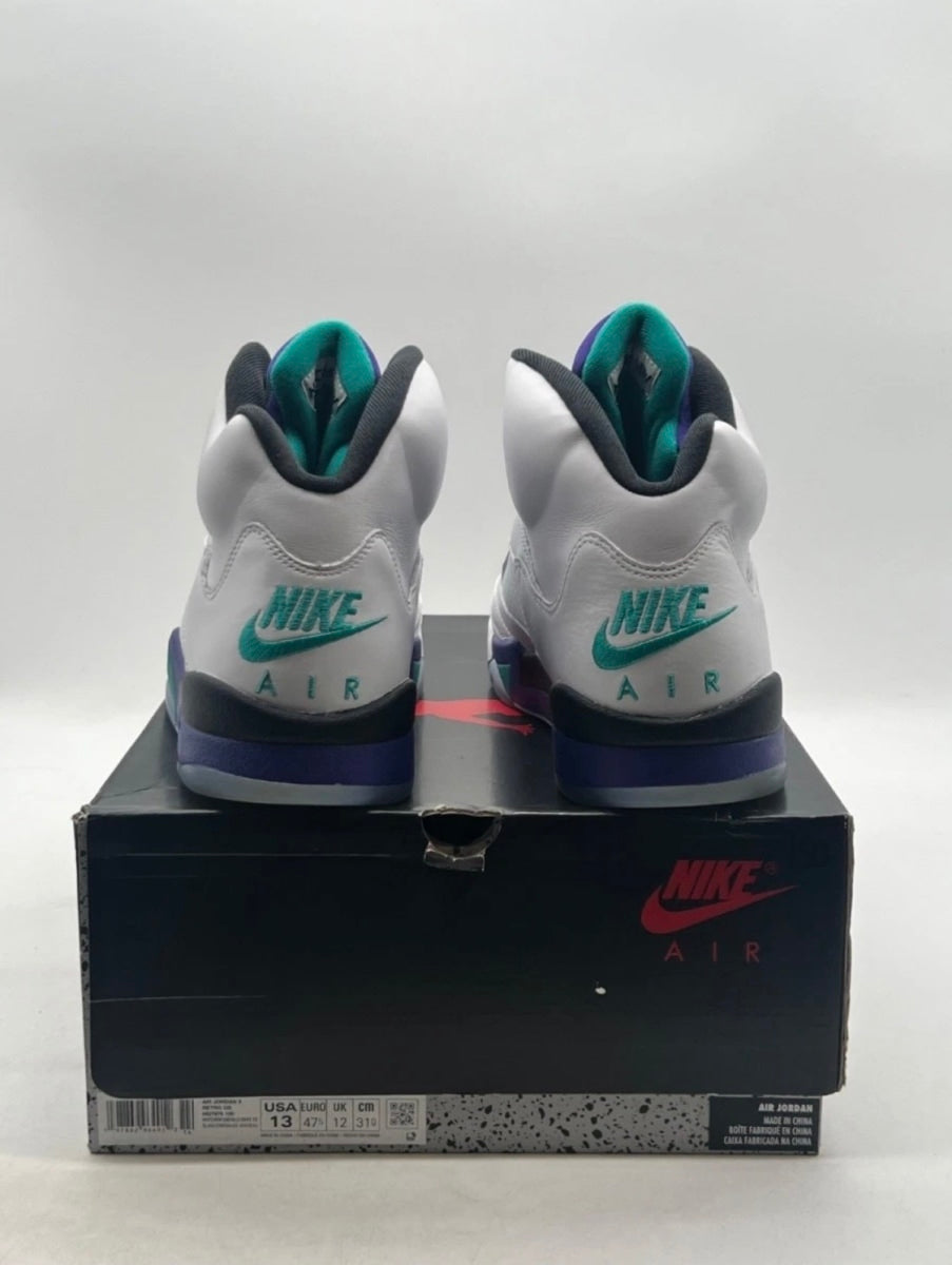 Jordan 5 Retro Grape (2025) 13 (Lightly Worn Pre-Owned)JordanWhite/Grape Ice-New Emerald - Image 3