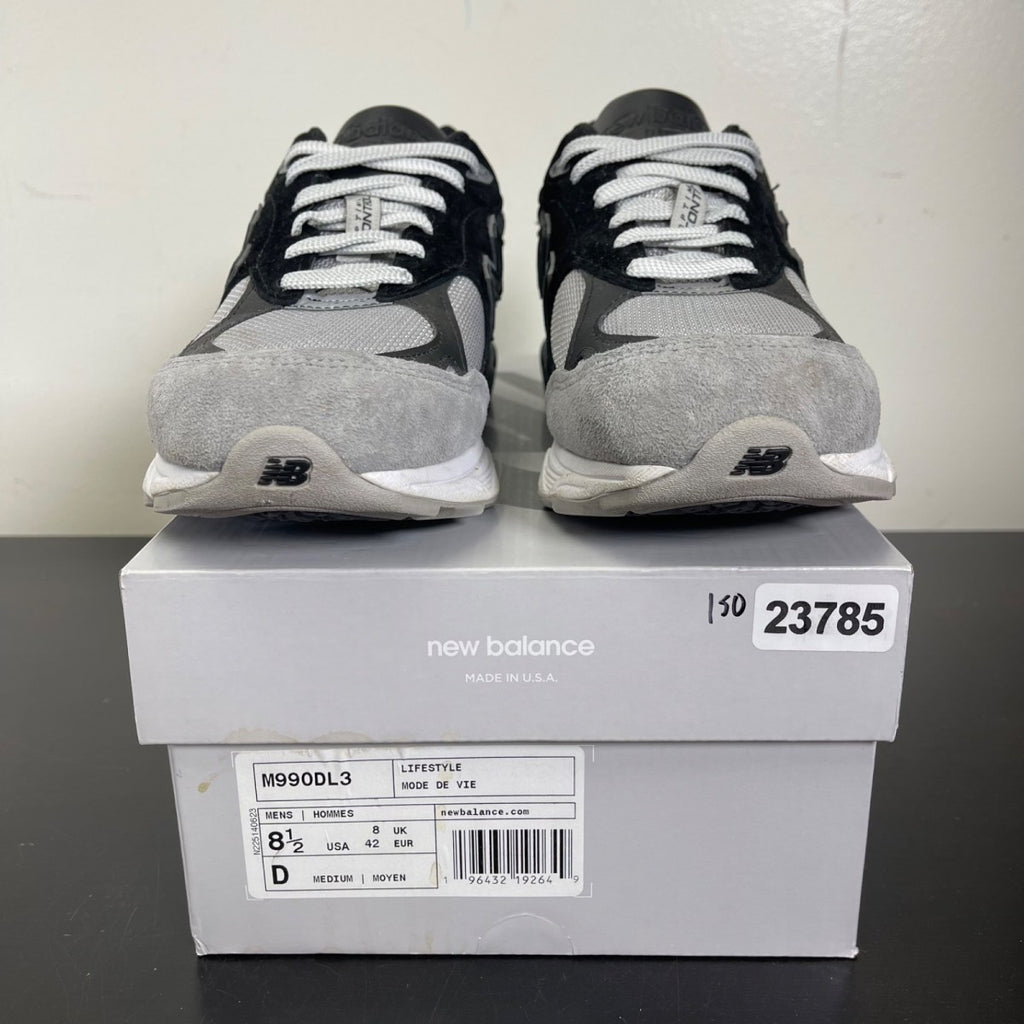 New Balance 990v3 MiUSA DTLR GR3YSCALE 8.5 (Moderately Worn Pre-Owned)New BalanceBlack/Grey - Image 2