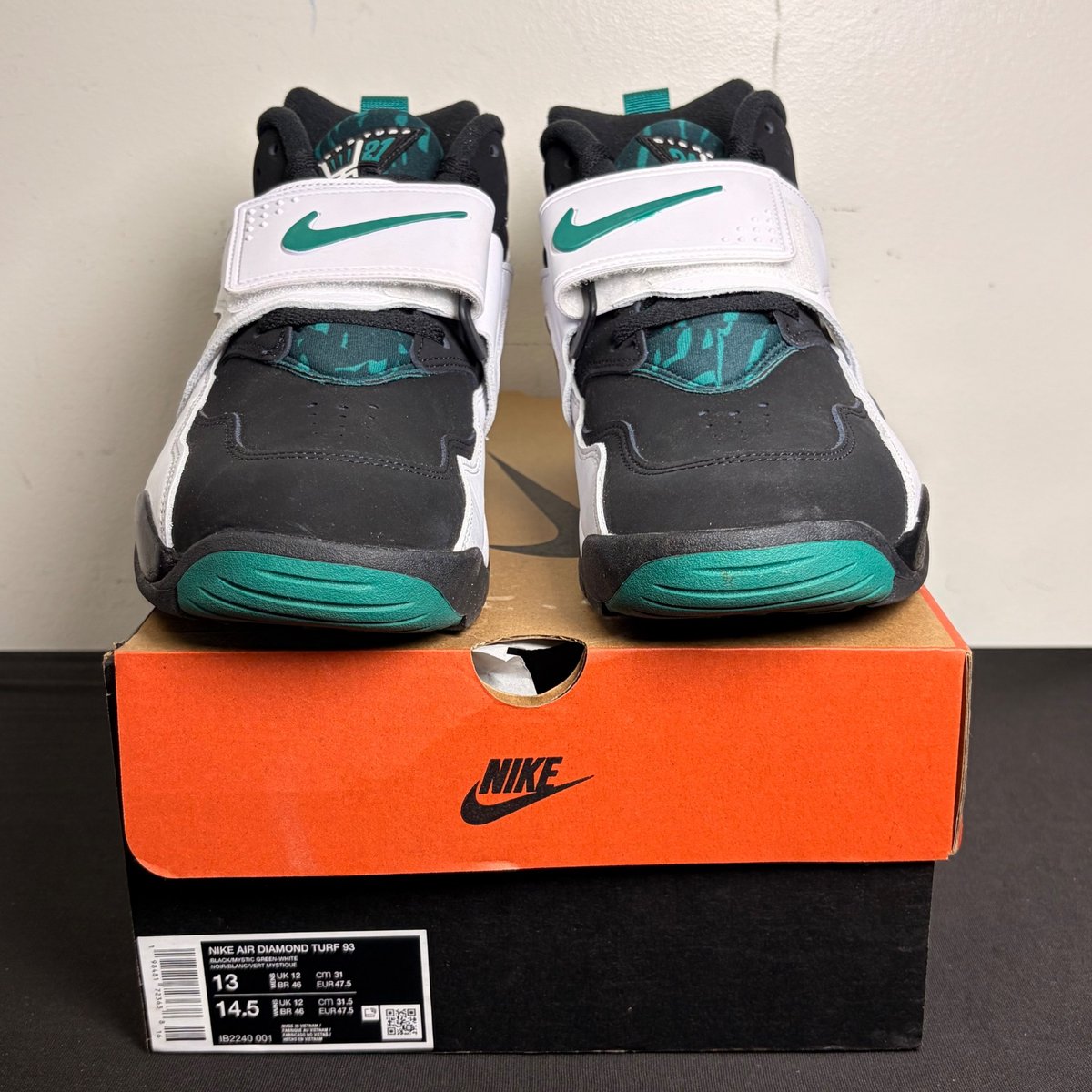Nike Air Diamond Turf Emerald (Size 13) - Image 2
