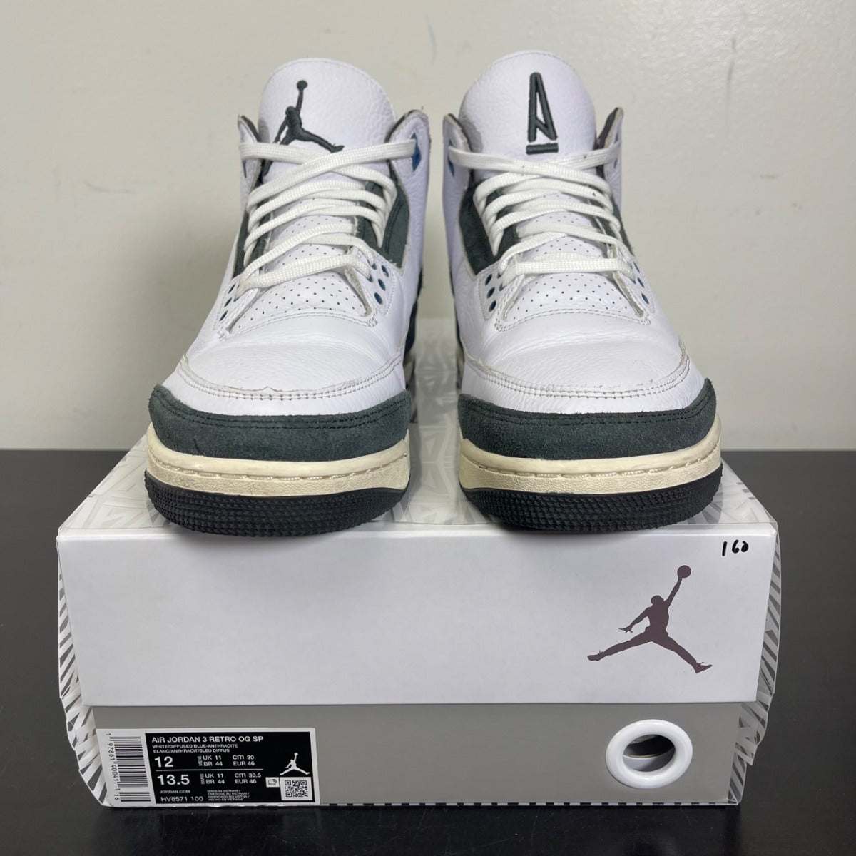 Jordan 3 Retro OG SP A Ma Maniére Diffused Blue Diffused Blue 12 (Moderately Worn Pre-Owned)JordanWhite/Diffused Blue/Anthracite/Muslin - Image 2