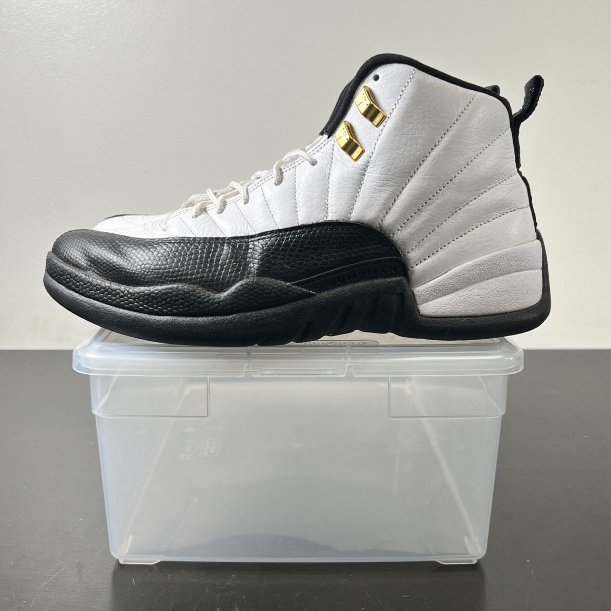 Jordan 12 Retro Taxi (2013) 9.5 (Moderately Worn Pre-Owned)JordanWhite/Black-Taxi - Image 3