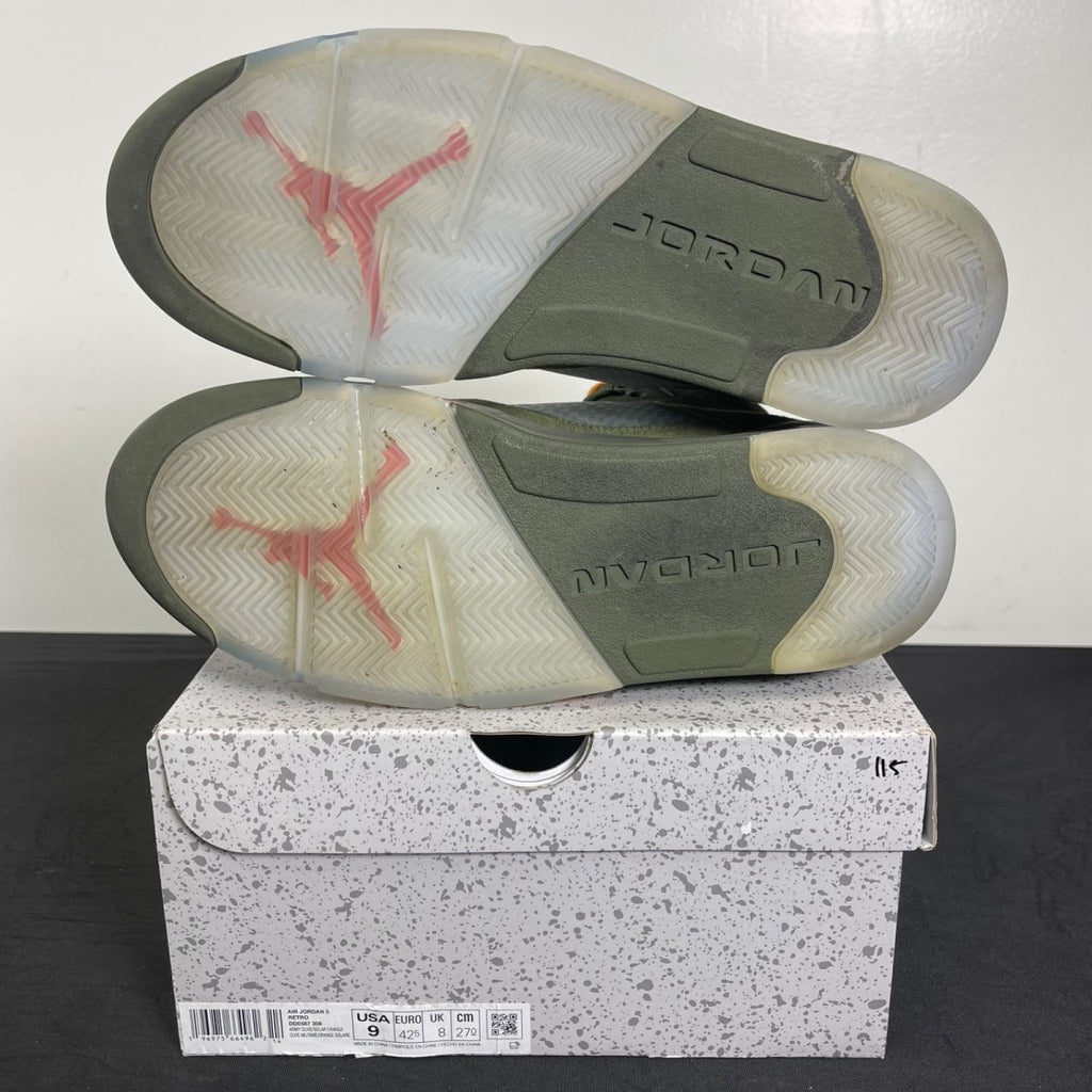 Jordan 5 Retro Olive (2024) 9 (Moderately Worn Pre-Owned)JordanArmy Olive/Solar Orange - Image 5