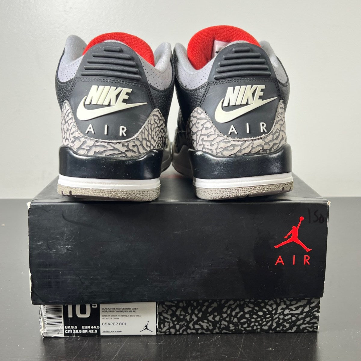 Jordan 3 Retro Black Cement (2018) 10.5 (Moderately Worn Pre-Owned)JordanBlack/Fire Red-Cement Grey-White - Image 4