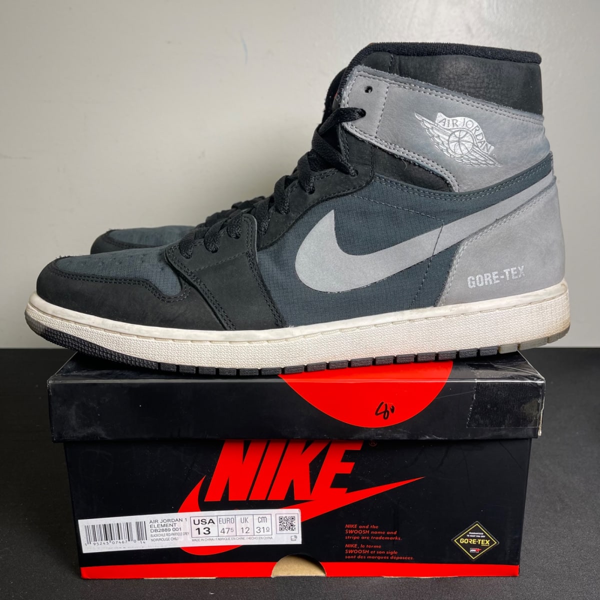 Jordan 1 Retro High Element Gore-Tex Black Particle Grey (Size 13) - aux
