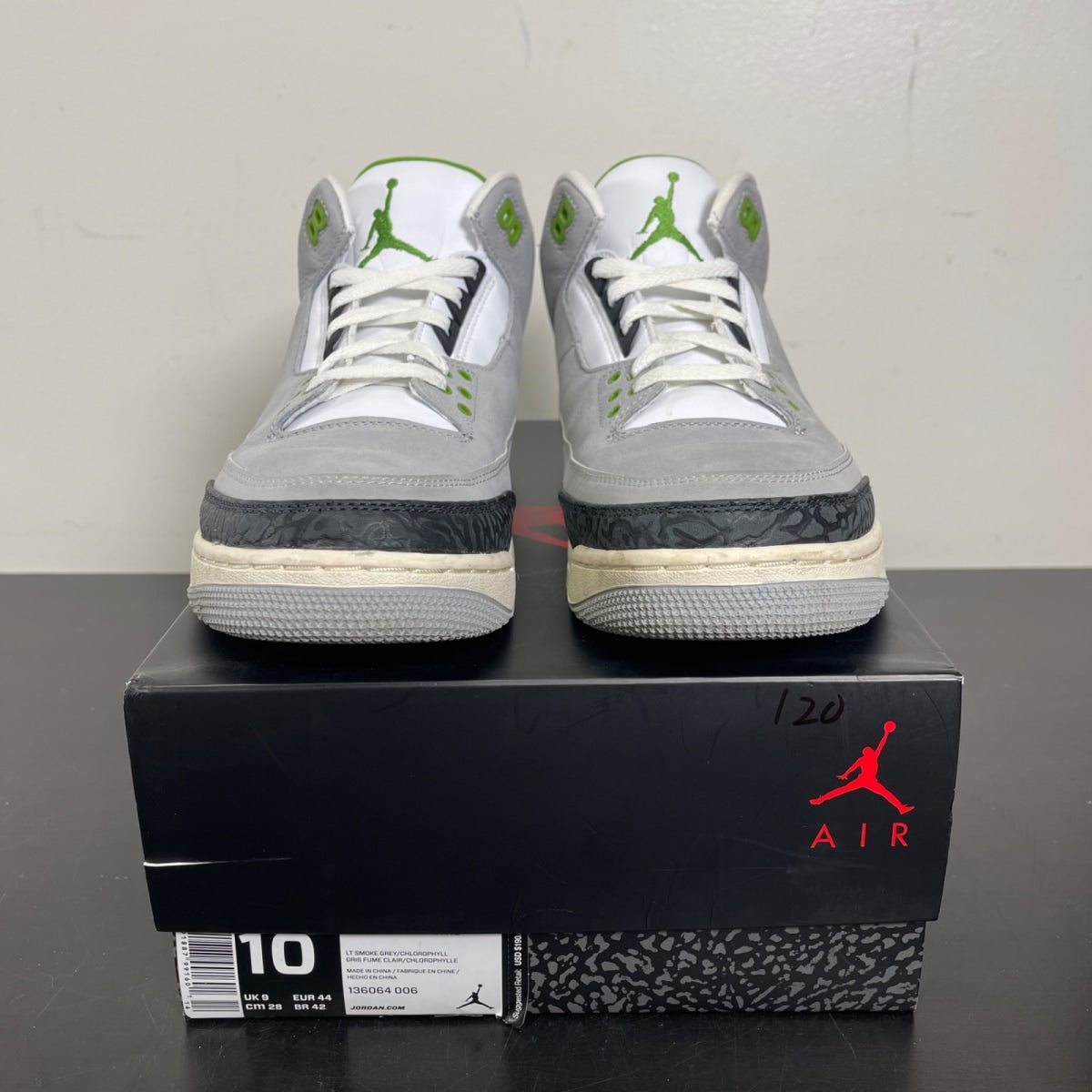 Jordan 3 Retro Chlorophyll 10 (Moderately Worn Pre-Owned)JordanLight Smoke Grey/Chlorophyll-Black-White - Image 2