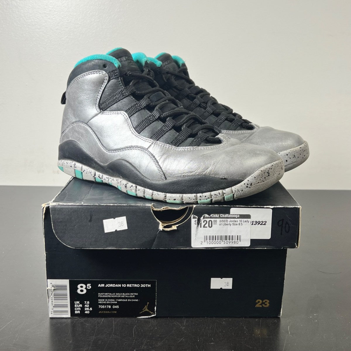 Jordan 10 Retro Lady of Liberty 30th Anniversary 8.5 (Lightly Worn Pre-Owned)JordanDust/Metallic Gold-Black-Retro - Image 1