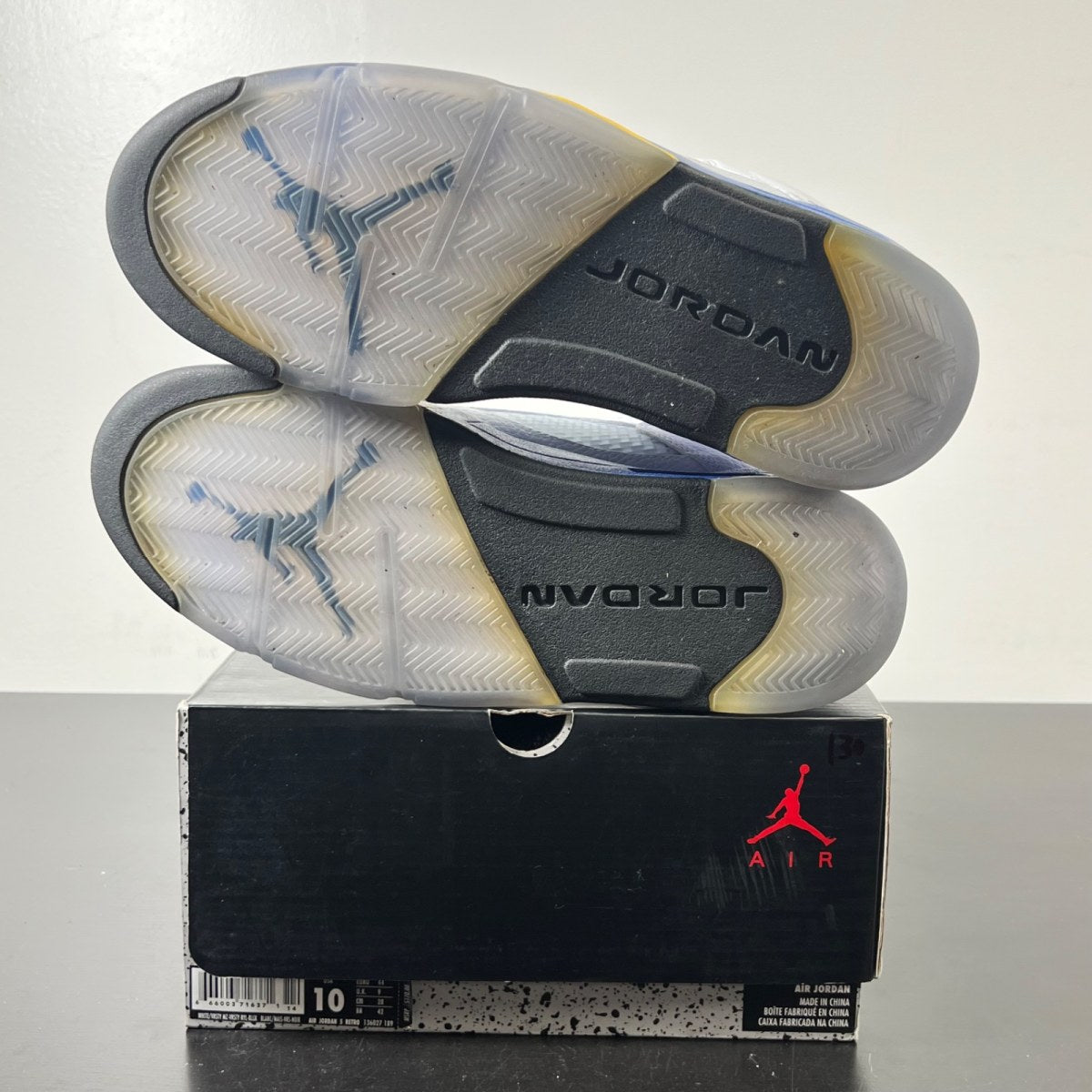 Jordan 5 Retro Laney (2013) 10 (Lightly Worn Pre-Owned)JordanWhite/Varsity Maize-Varsity Royal-Black - Image 6