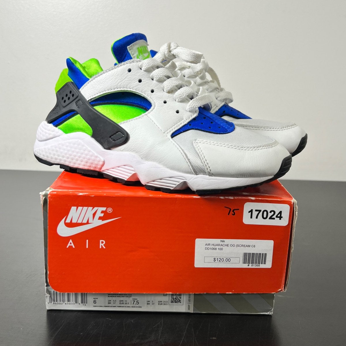 Nike Air Huarache Scream Green (2021) 6 (Lightly Worn Pre-Owned)NikeWhite/Scream Green-Royal Blue-Black - Image 1