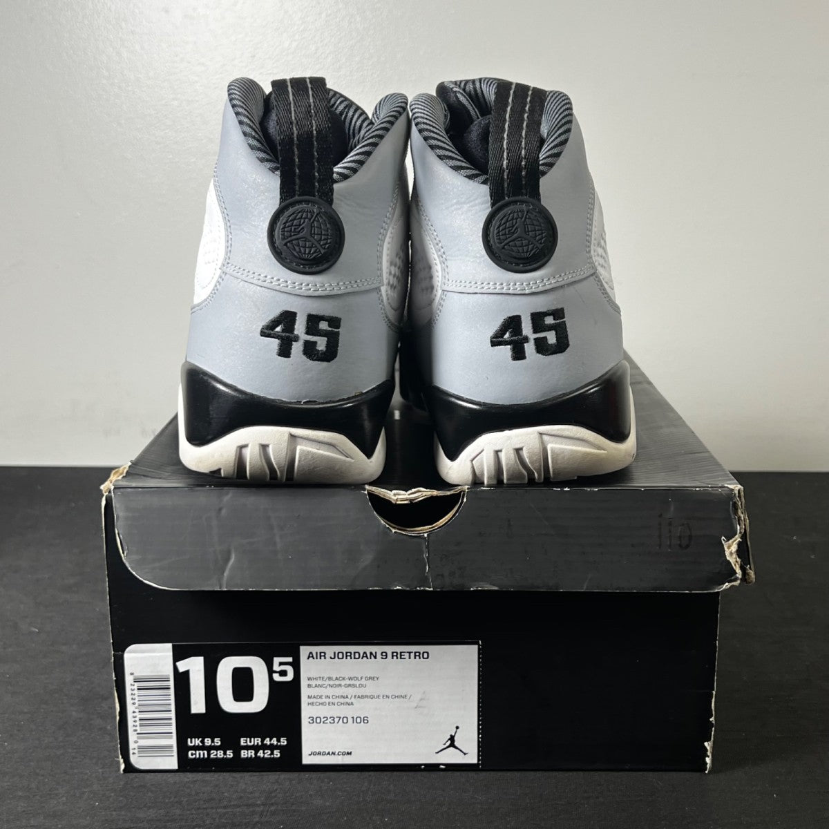 Jordan 9 Retro Barons 10.5 (Lightly Worn Pre-Owned)JordanWhite/Black-Wolf Grey - Image 5