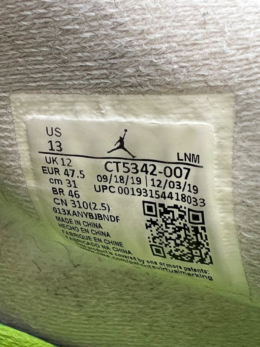 Jordan 4 Retro SE 95 Neon 13 (Heavily Worn Pre-Owned)JordanCool Grey/Volt-Wolf Grey-Anthracite - Image 6