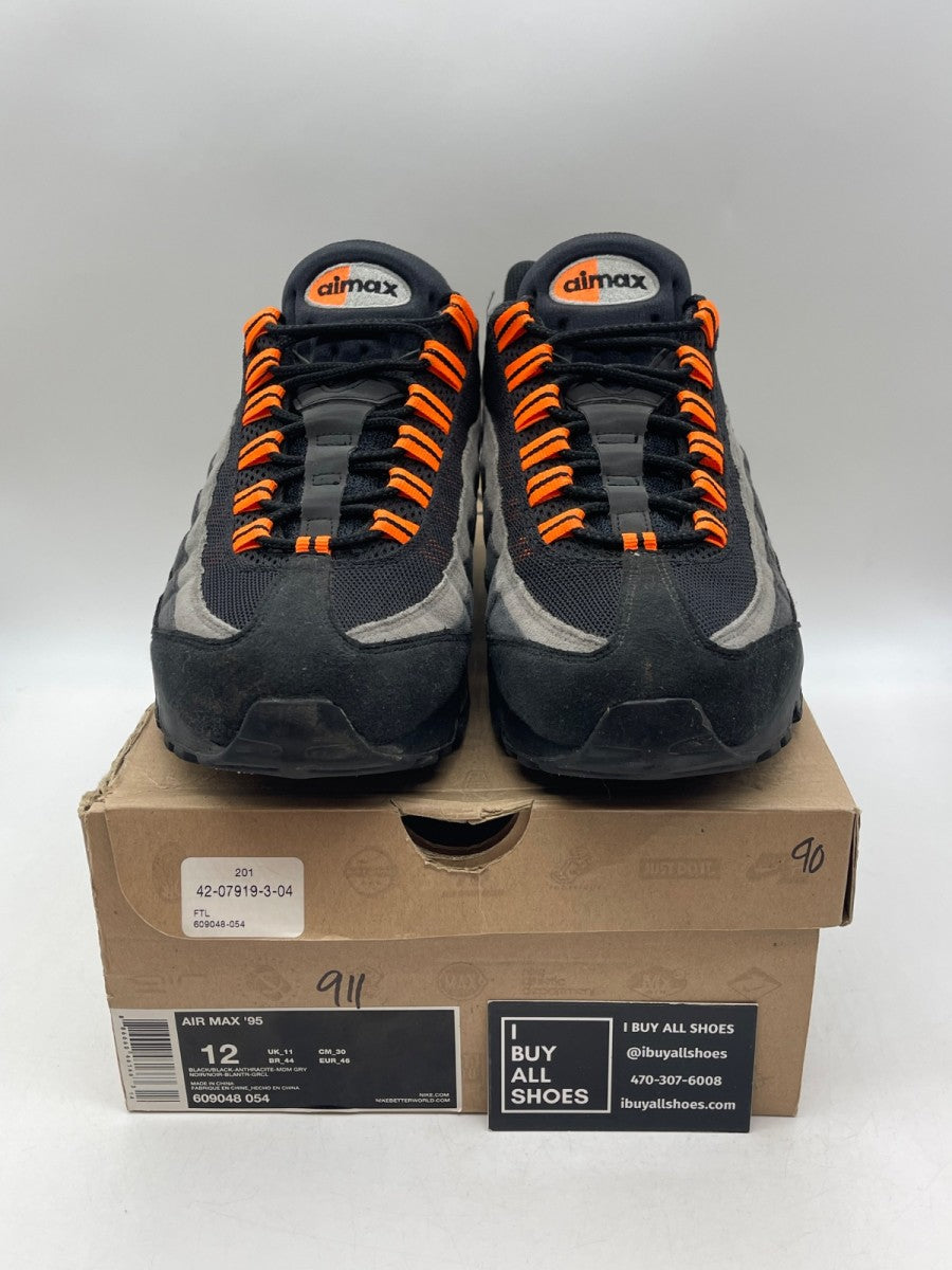 Nike Air Max 95 'Black' 12 (Moderately Worn Pre-Owned) - Image 2