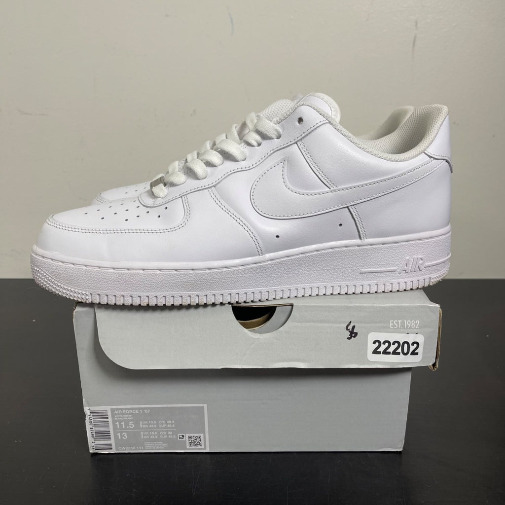 Nike Air Force 1 Low '07 White 11.5 (Moderately Worn Pre-Owned)NikeWhite/White - Image 3