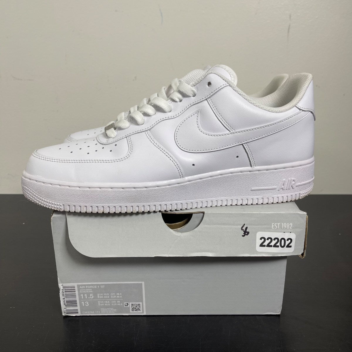 Nike Air Force 1 Low '07 White 11.5 (Moderately Worn Pre-Owned)NikeWhite/White - Image 3