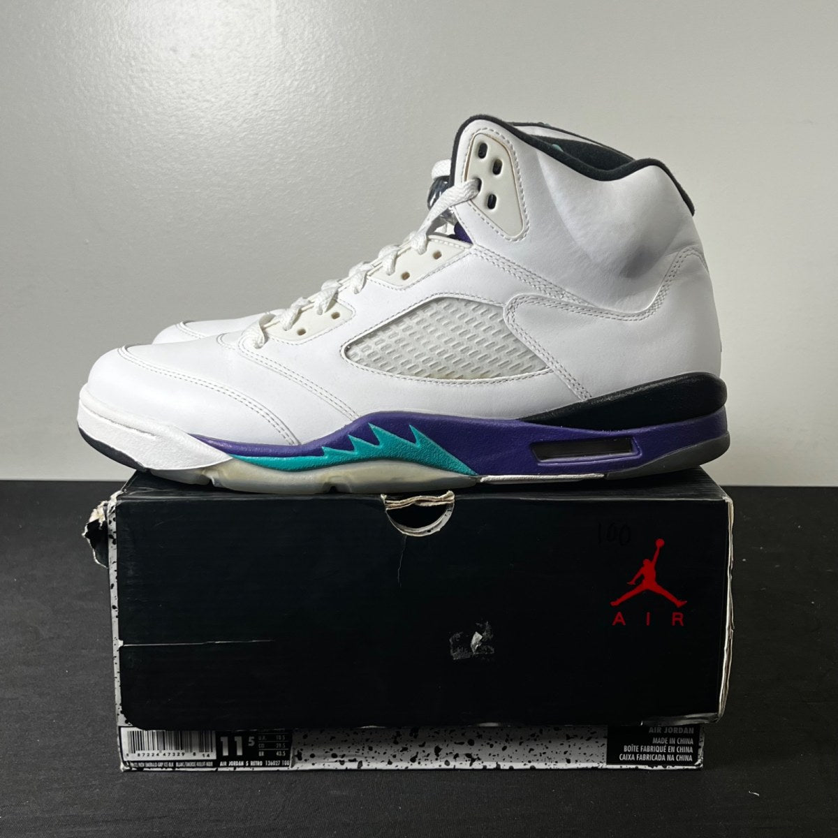 Jordan 5 Retro Grape (2013) 11.5 (Lightly Worn Pre-Owned)JordanWhite/Emerald-New Grape-Ice Blue - Image 3