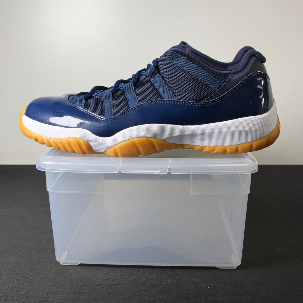 Jordan 11 Retro Low Midnight Navy (Size 12) - aux
