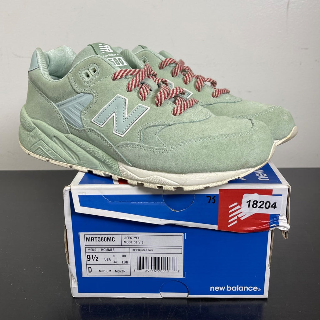 New Balance 580 Mint 9.5 (Moderately Worn Pre-Owned)New BalanceGreen/Mint - Image 1