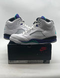 Jordan 5 Retro Grape (2025) 13 (Lightly Worn Pre-Owned)JordanWhite/Grape Ice-New Emerald - Image 1