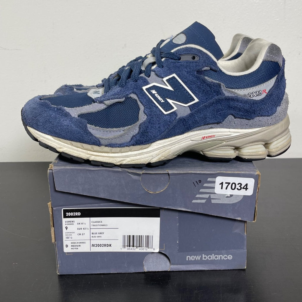 New Balance 2002R Protection Pack Navy Grey 9 (Moderately Worn Pre-Owned)New BalanceNavy/Grey - Image 3