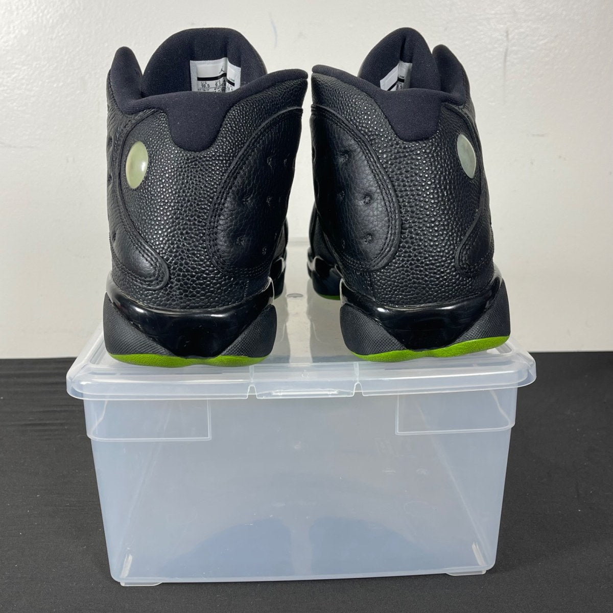 Jordan 13 Retro Altitude (2017) 10.5 (Moderately Worn Pre-Owned)JordanBlack/Altitude Green - Image 4