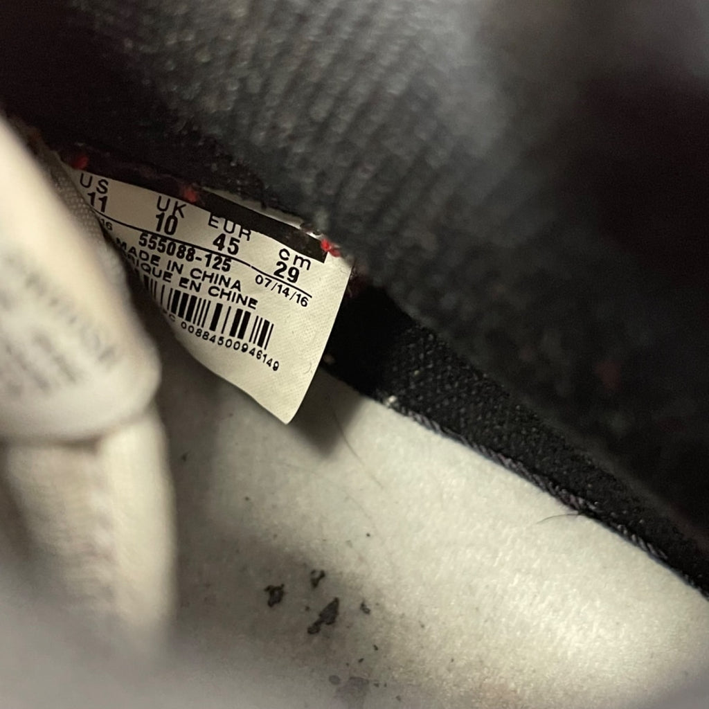Jordan 1 Retro Black Toe (2016) 11 (Moderately Worn Pre-Owned)JordanWhite/Varsity Red/Black - Image 6