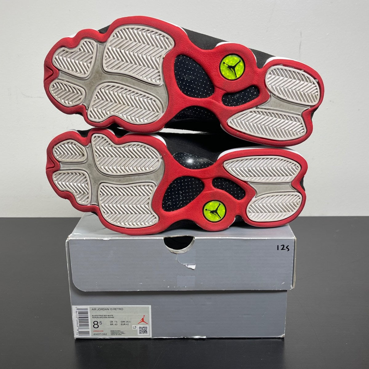 Jordan 13 Retro Playoffs (2023) 8.5 (Moderately Worn Pre-Owned)JordanBlack/Varsity Red-White-Vibrant Yellow - Image 5
