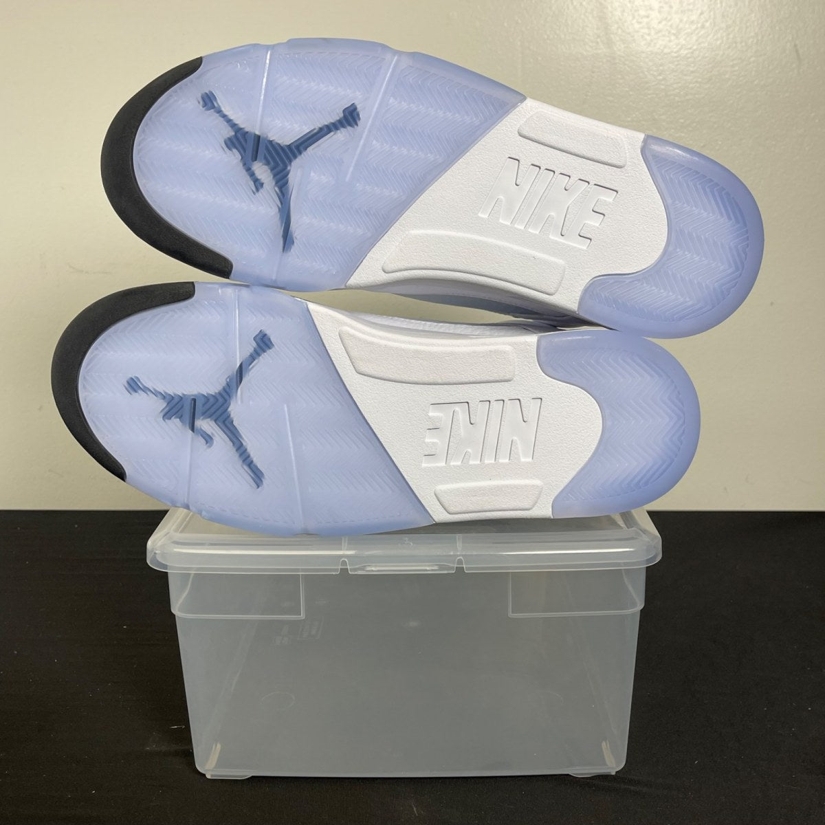 Jordan 5 Retro White Metallic (2026) 12 (New Pre-Owned)JordanWhite/Metallic Silver/Black - Image 5