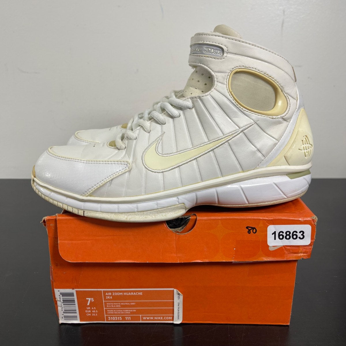 Nike Air Zoom Huarache 2K4 'White' 7.5 (Moderately Worn Pre-Owned)Nike - Image 3