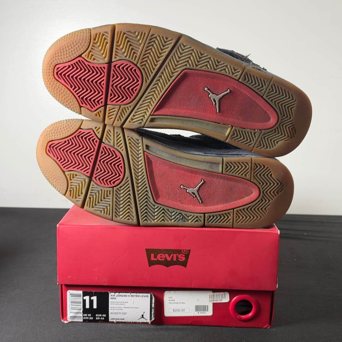 Jordan 4 Retro Levi's Black (Levi's Tag) (Size 11) - aux