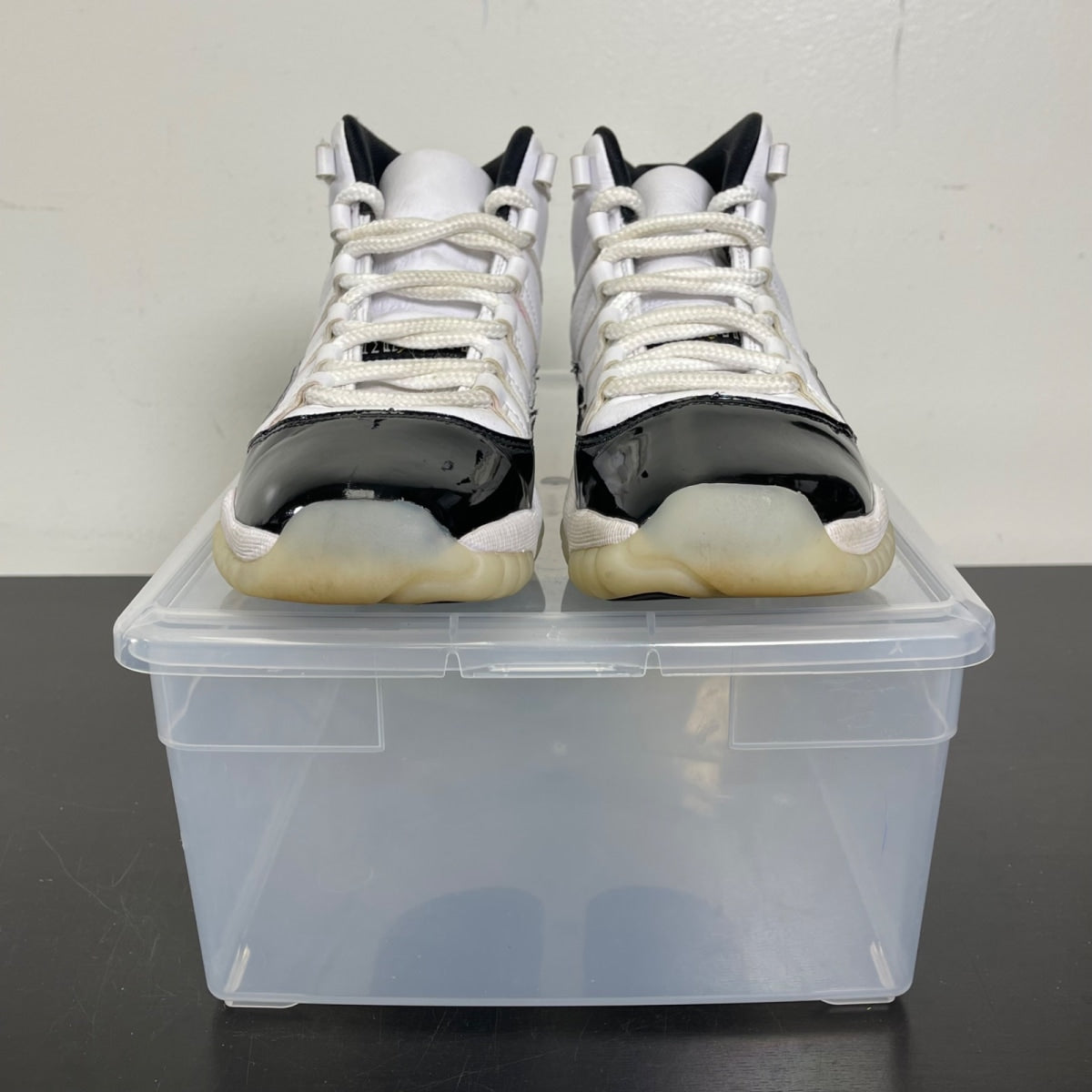 Jordan 11 Retro DMP Gratitude (2023) (GS) 7Y (Moderately Worn Pre-Owned)JordanBlack/White/Metallic Gold - Image 2