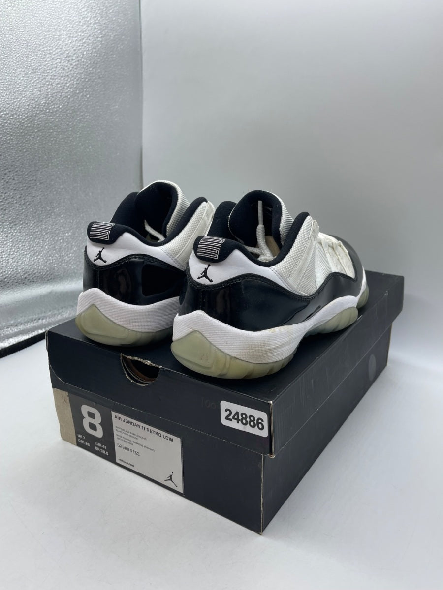 Jordan 11 Retro Low Concord 8 (Moderately Worn Pre-Owned)JordanWhite/Black-Concord - Image 5